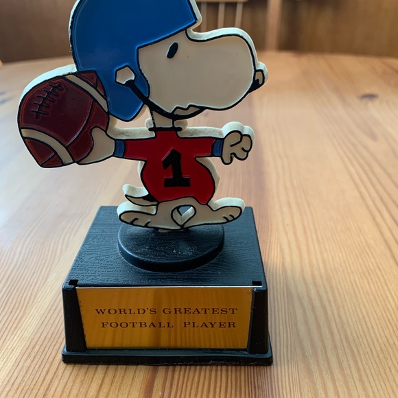 ALL 8 INCLUDED Vintage Peanuts Aviva Trophies 50’s to early 70’s - Picture 4 of 13